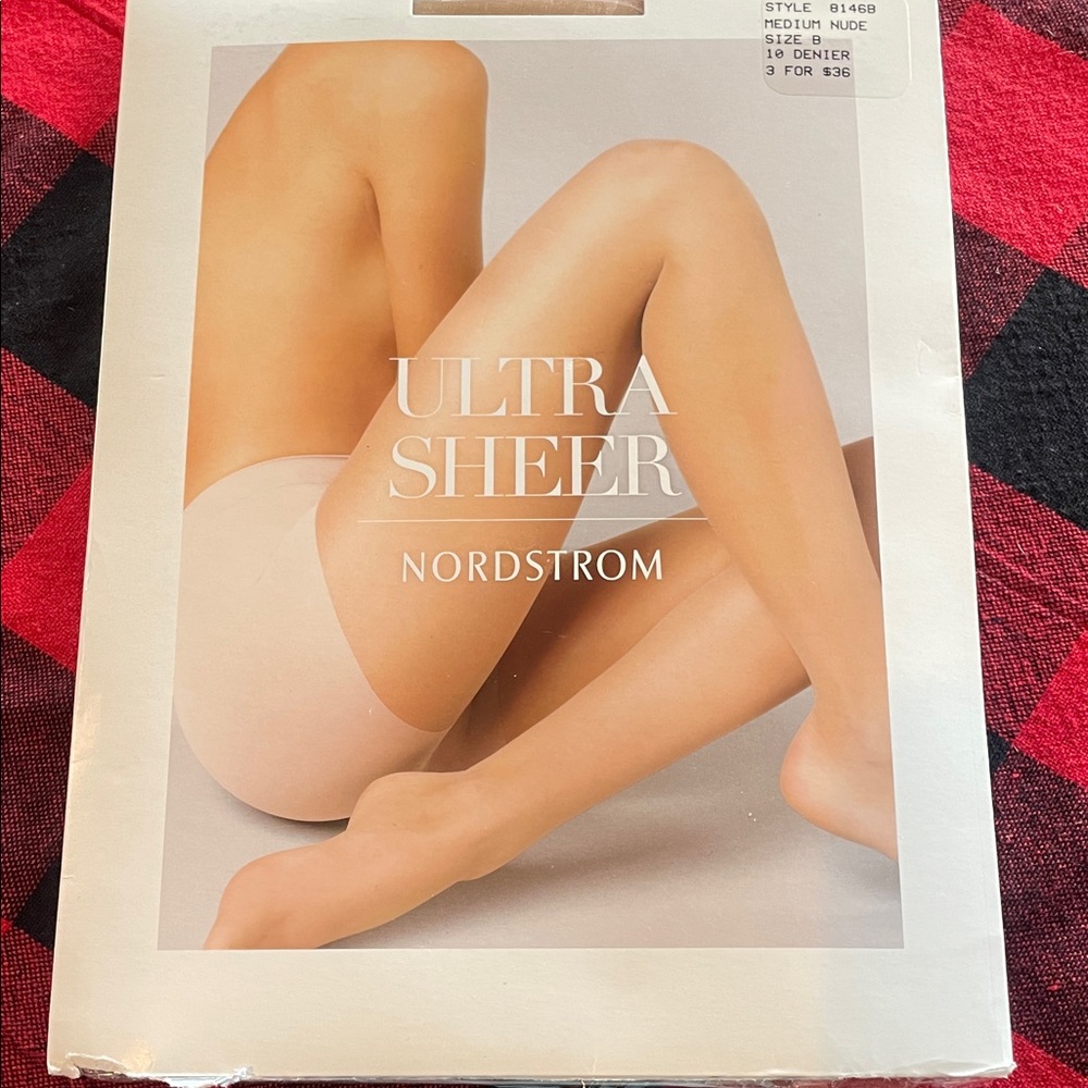 🌸NIP Nordstrom Ultra Sheer Hosiery - Womens size B - Picture 2 of 8